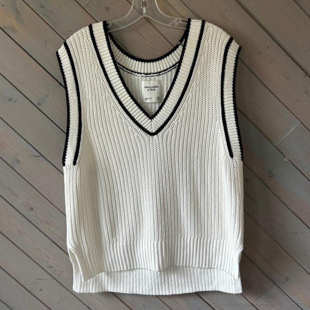 Abercrombie & Fitch Womens Varsity V-Neck Sweater Vest White Stripe Medium